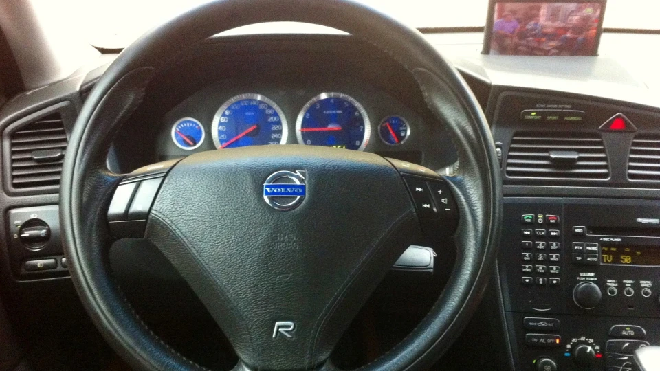 Volvo V70 R 2