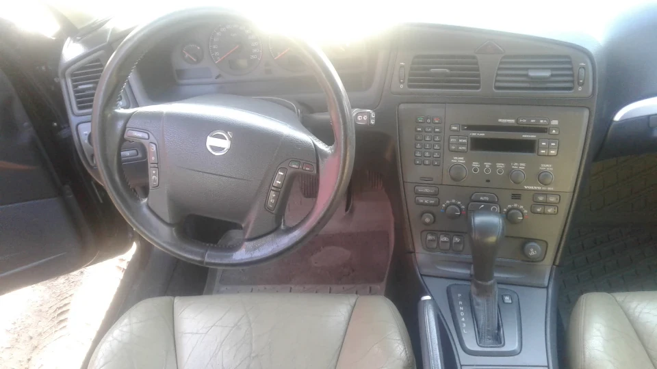 Volvo V70 2