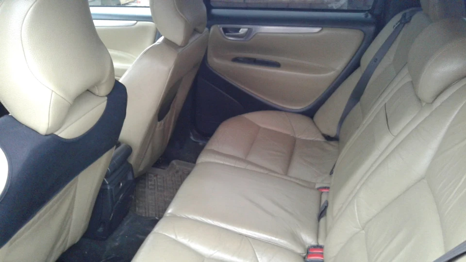 Volvo V70 3