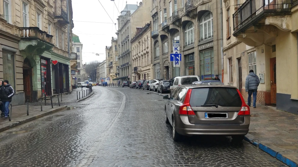 Volvo V70 Аріш 4