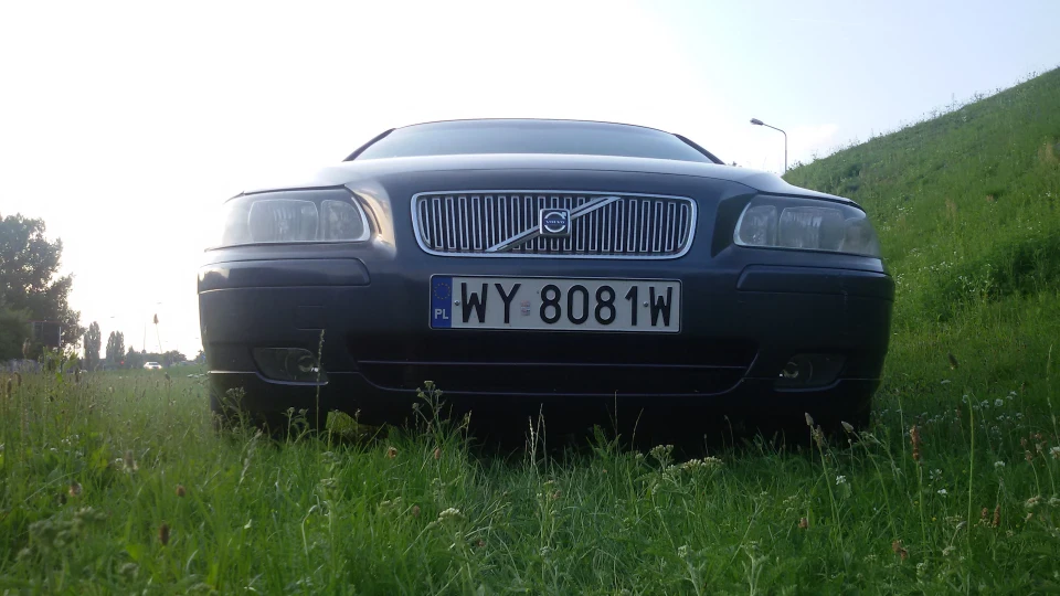 Volvo V70 D5 - Синій Пароплав