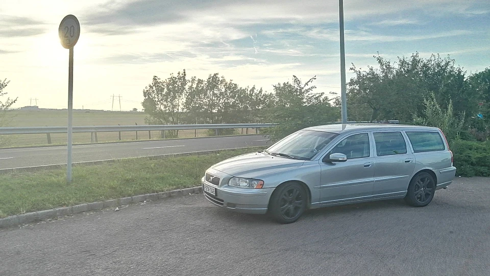 Volvo V70 Експрес лайнер 2