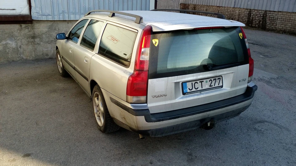 Volvo V70 Шведський сарай