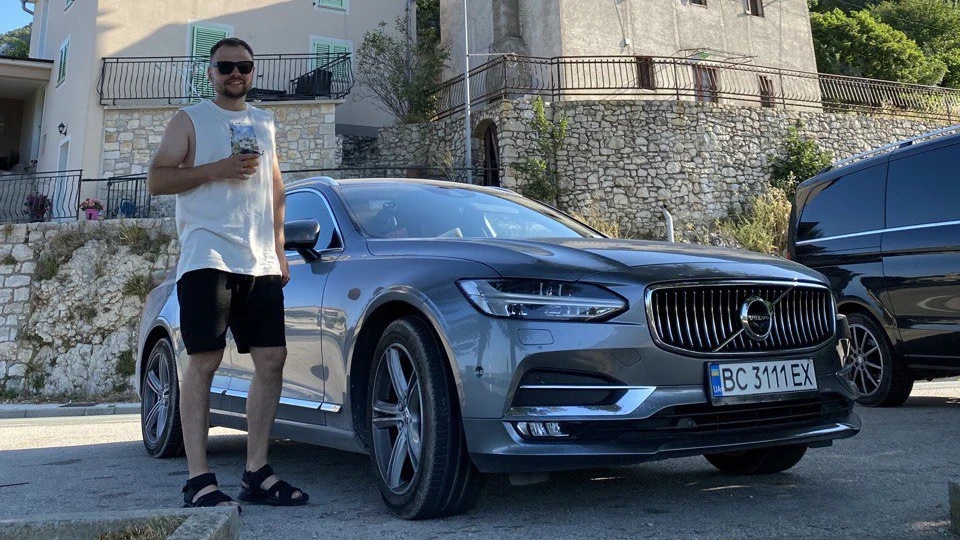Volvo V90 D4 2