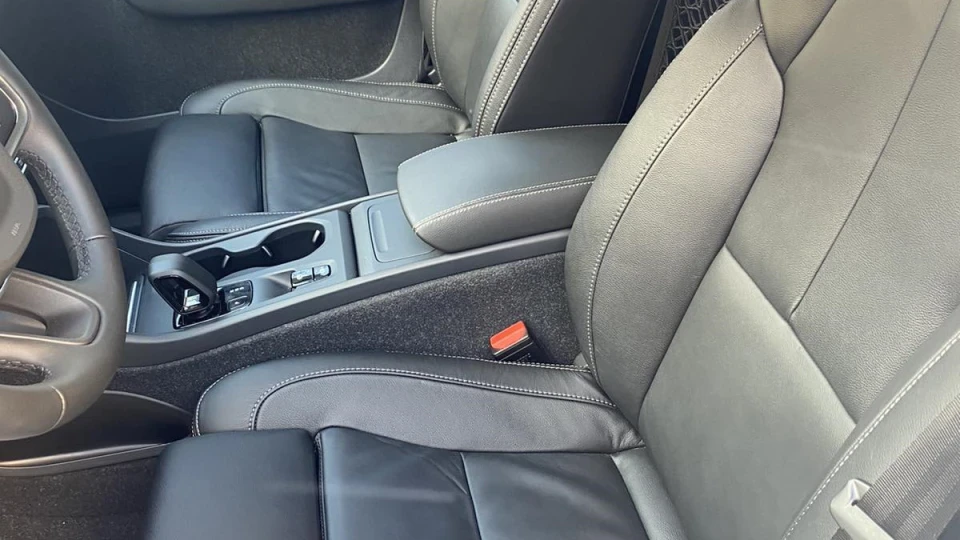Volvo XC40 B4 Pearl 5