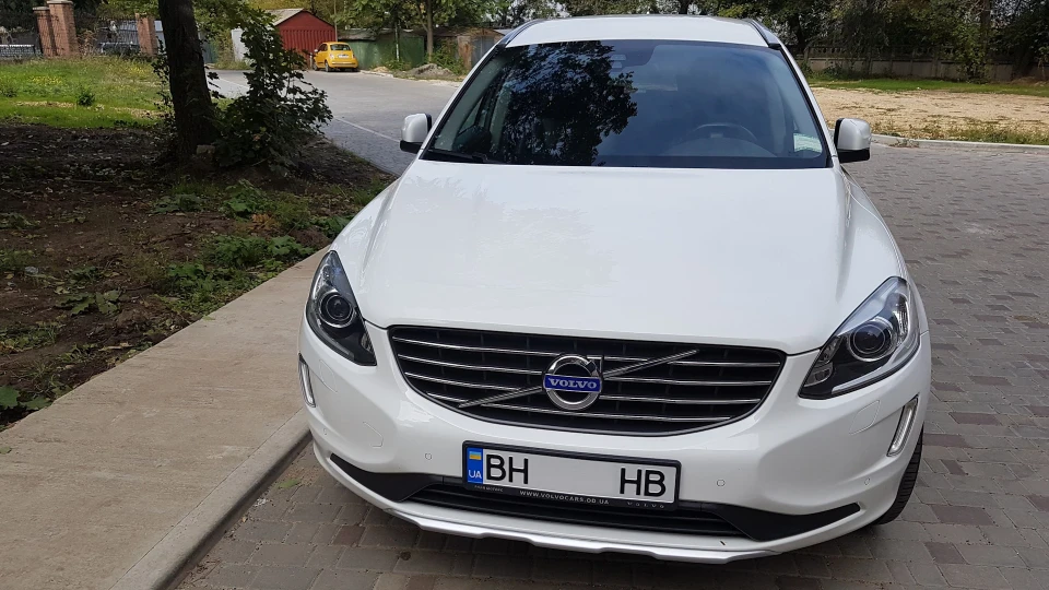 Volvo XC60 Beliy Krasavchik