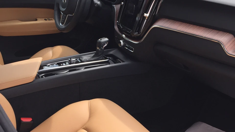Volvo XC60 Momentum D4 2
