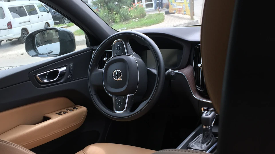 Volvo XC60 Momentum D4 5