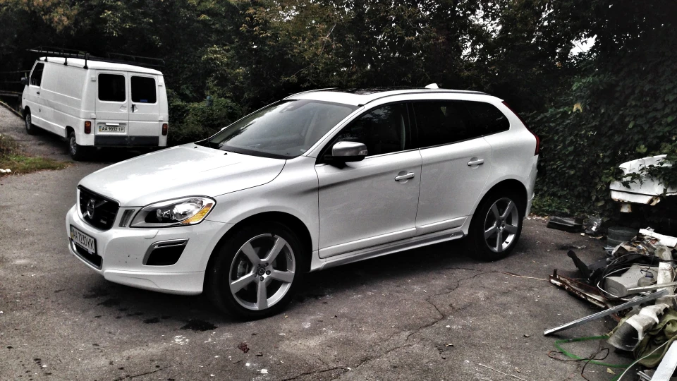 Volvo XC60 R-design 4