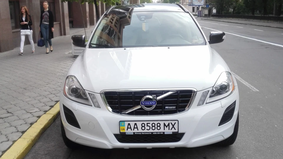 Volvo XC60 R-DESIGN 4
