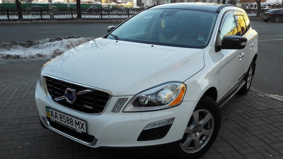 Volvo XC60 R-DESIGN 5