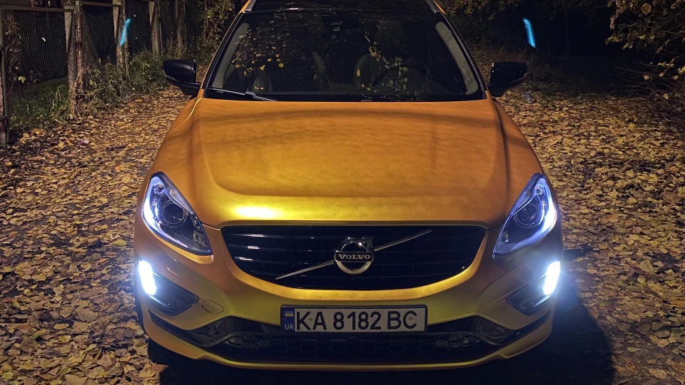 Volvo XC60 Volvo XC60 T6 Шміль ) 2