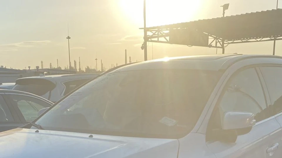 Volvo XC60 Volvo XC60 T6 Шміль ) 3