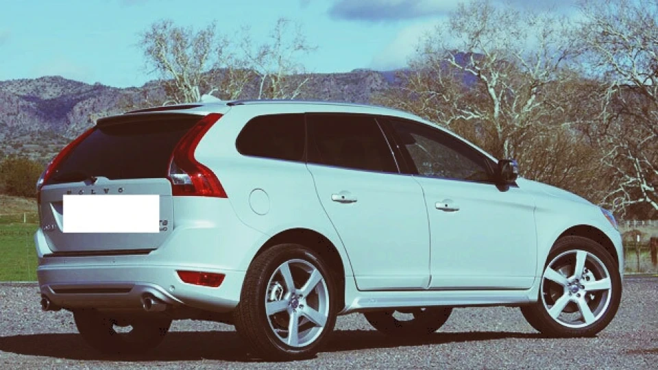 Volvo XC60 White Pearl:)