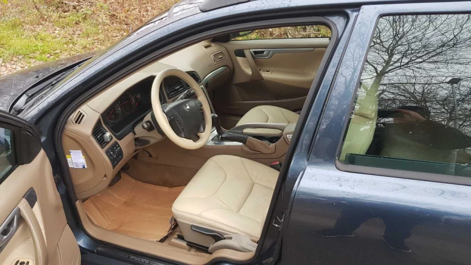 Volvo XC70 3