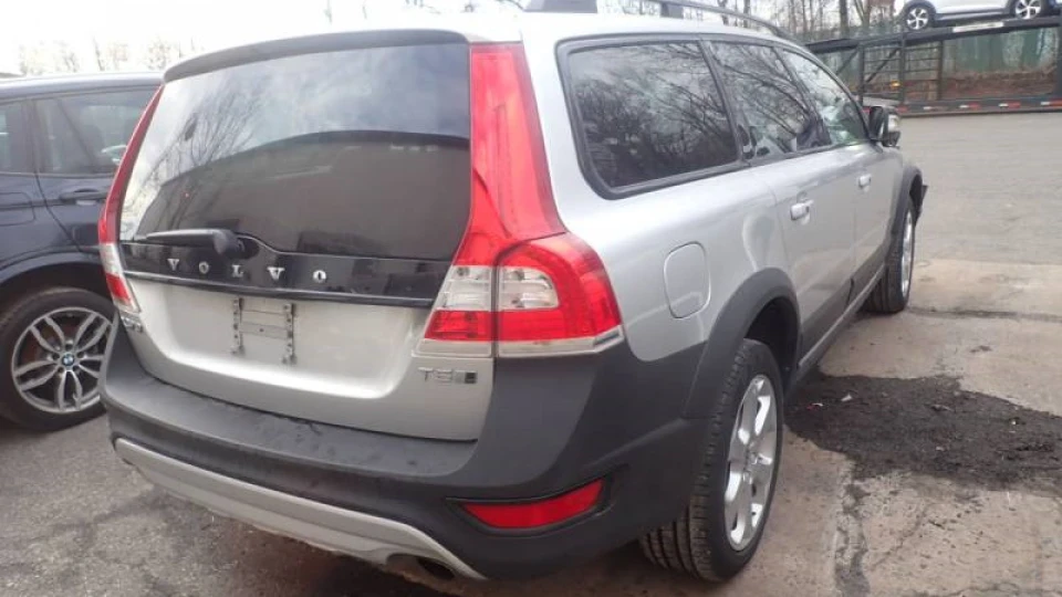 Volvo XC70 5