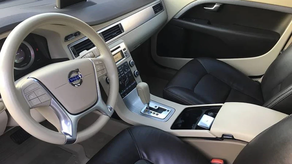 Volvo XC70 2