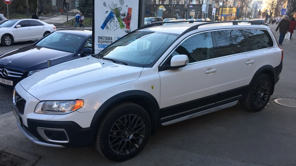 Volvo XC70 D5 Polestar БІЛКА