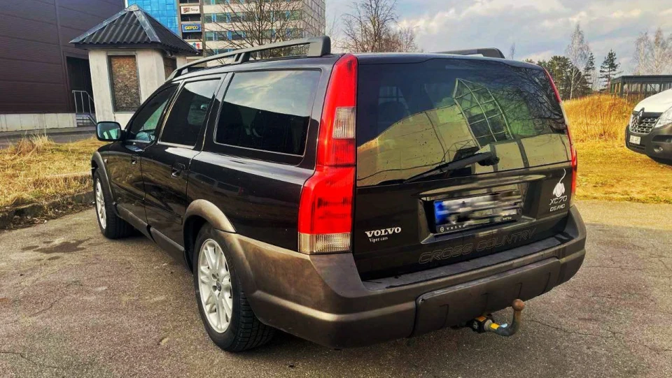 Volvo XC70 Яскраве Зубило