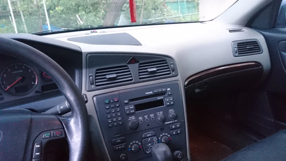 Volvo XC70 Capricious 2