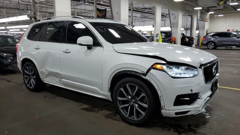 Volvo XC90 2