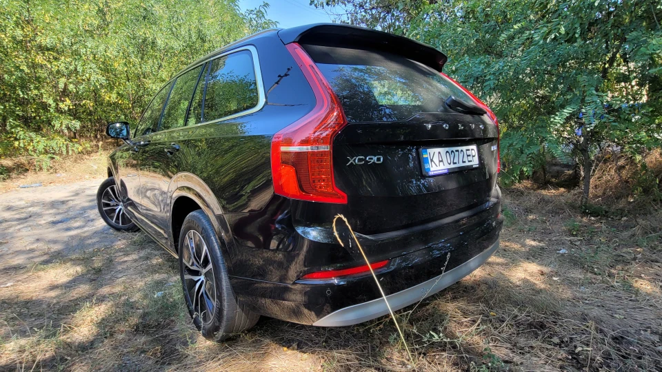 Volvo XC90 B5 Чорний драккар 2