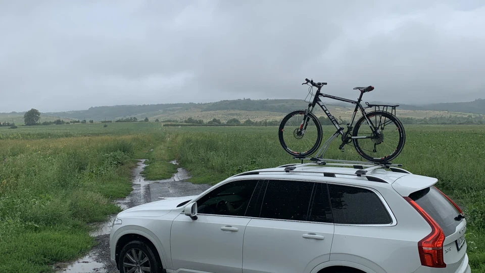 Volvo XC90 Білий Бегемот