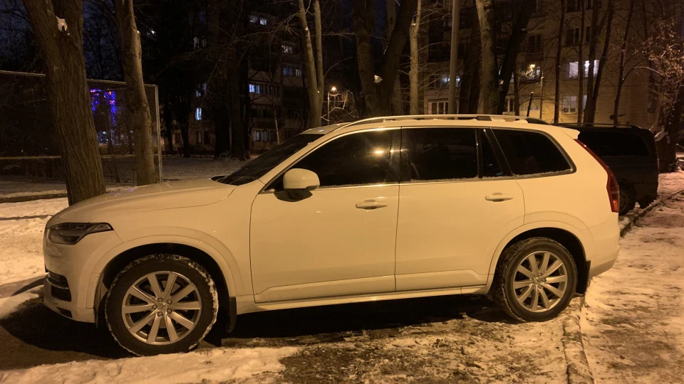 Volvo XC90 Білий Бегемот 3
