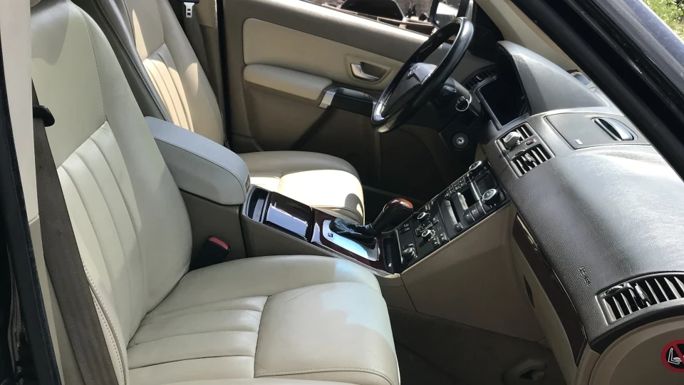 Volvo XC90 EXECUTIVE USA 3