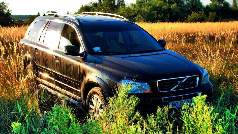 Volvo XC90 'Нахабний V8' 3