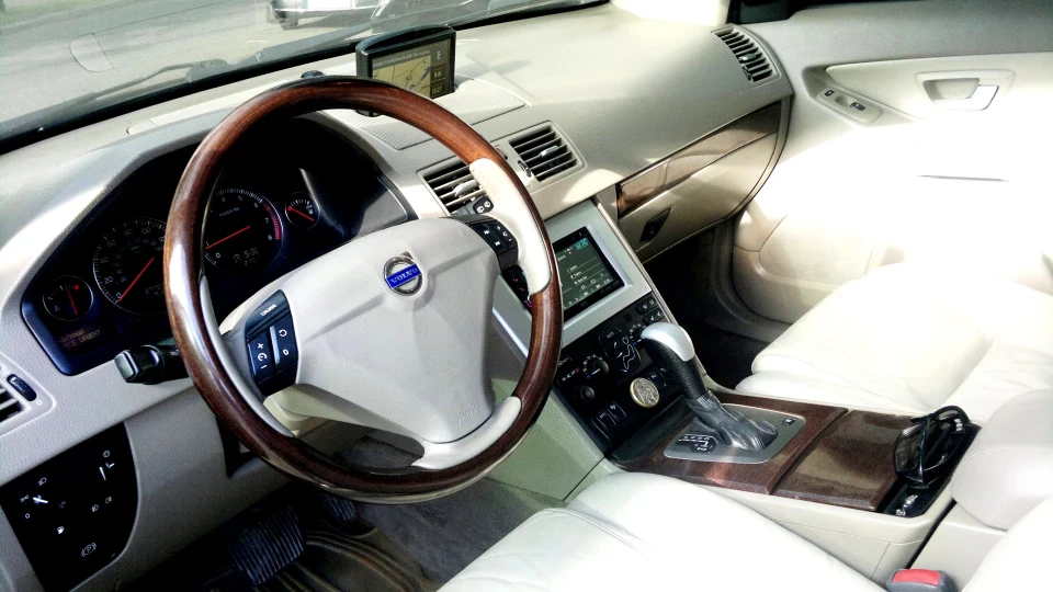 Volvo XC90 The B♂SS 325h.p. 2
