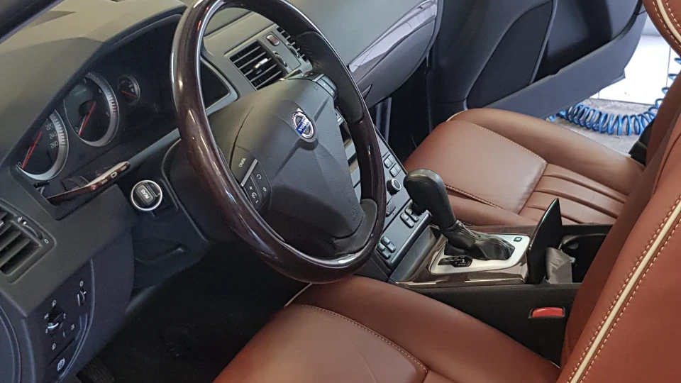 Volvo XC90 TURBO-Трактор 3