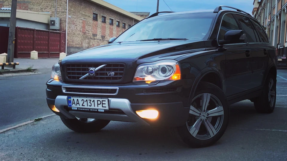 Volvo XC90 Вевосім