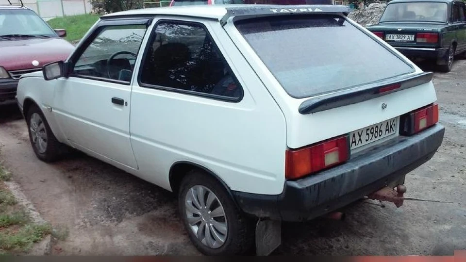 ЗАЗ 1102 Білий тавр 1.1 л. 2