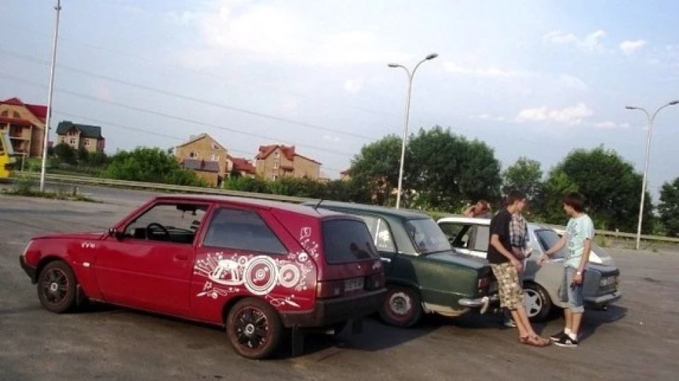ЗАЗ 1102 Будки рулять =) 3