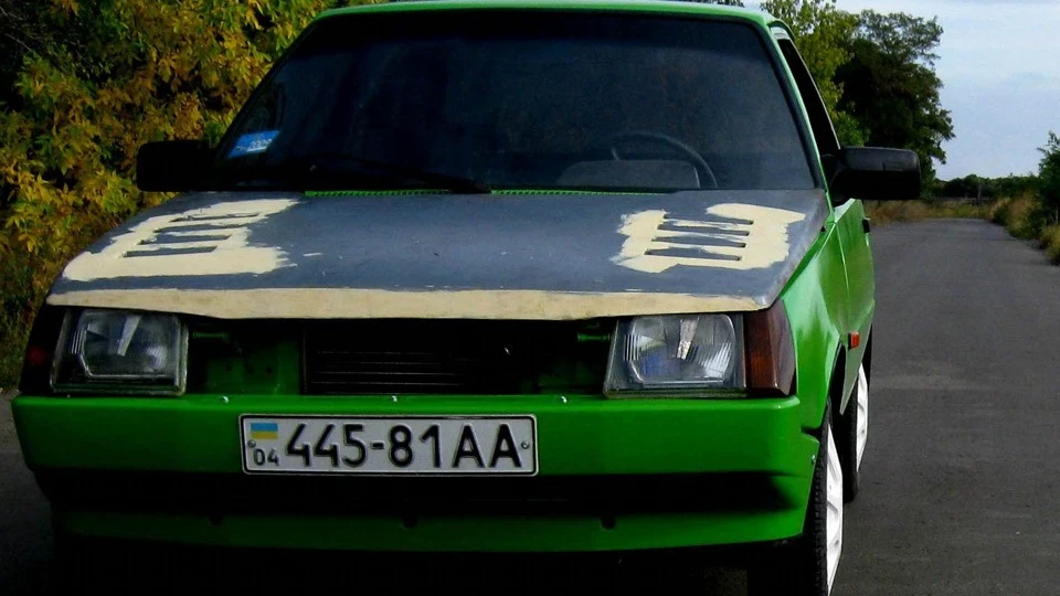 ЗАЗ 1102 Дуже зелена 5