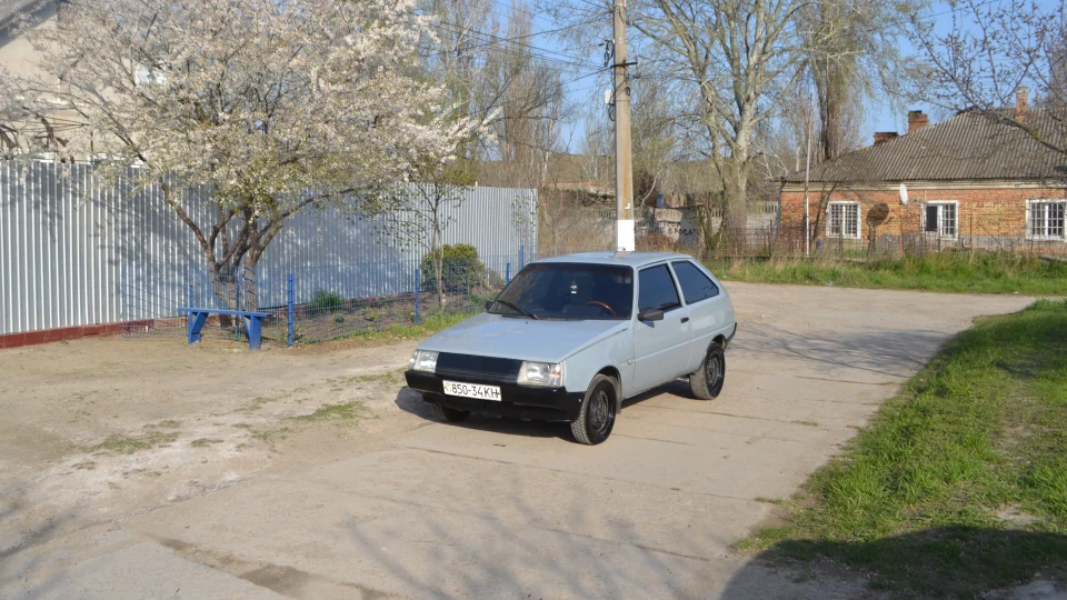 ЗАЗ 1102 Сіра бадьора)
