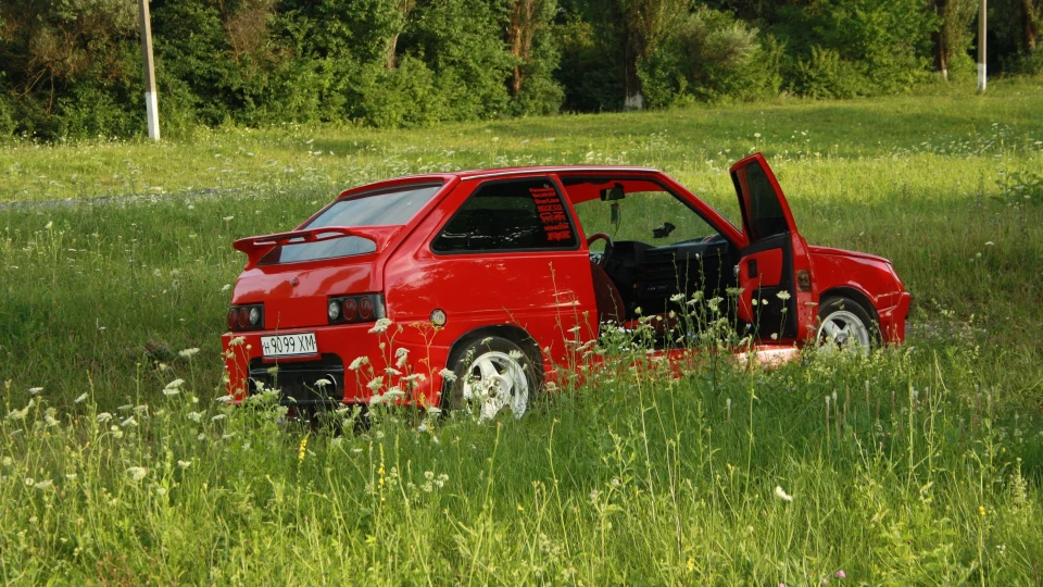 ЗАЗ 1102 Таврія HoThetch 4