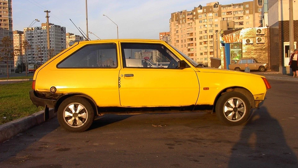 ЗАЗ 1102 Таврія yellow ChiСkEn 3