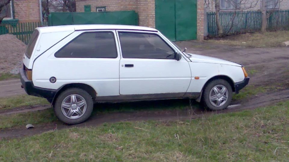 ЗАЗ 1102 Таврюша 3