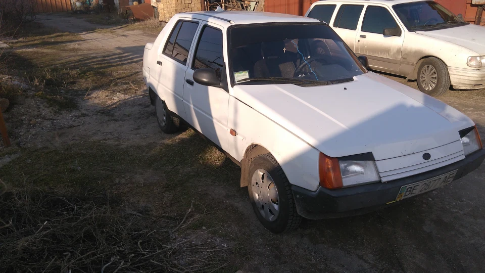 ЗАЗ 1103 .біла ракета. 3