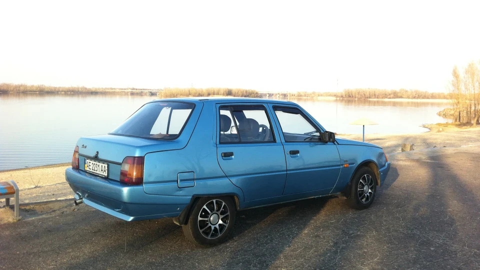 ЗАЗ 1103 Синя ластівка 3