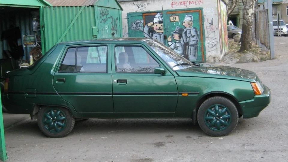 ЗАЗ 1103 Люкс 2