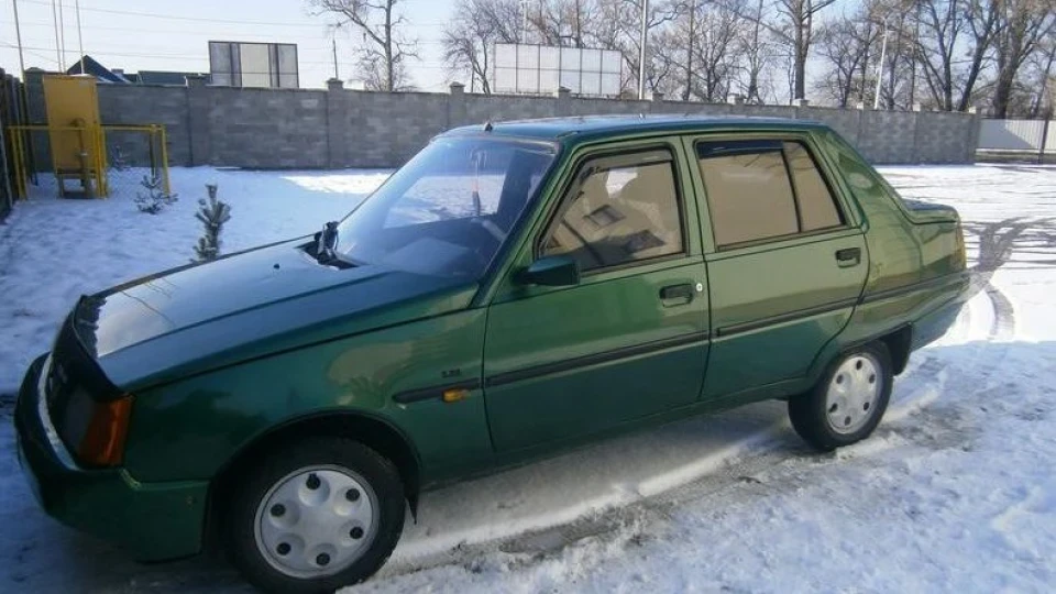 ЗАЗ 1103 Витрата по місту 9літрів 2