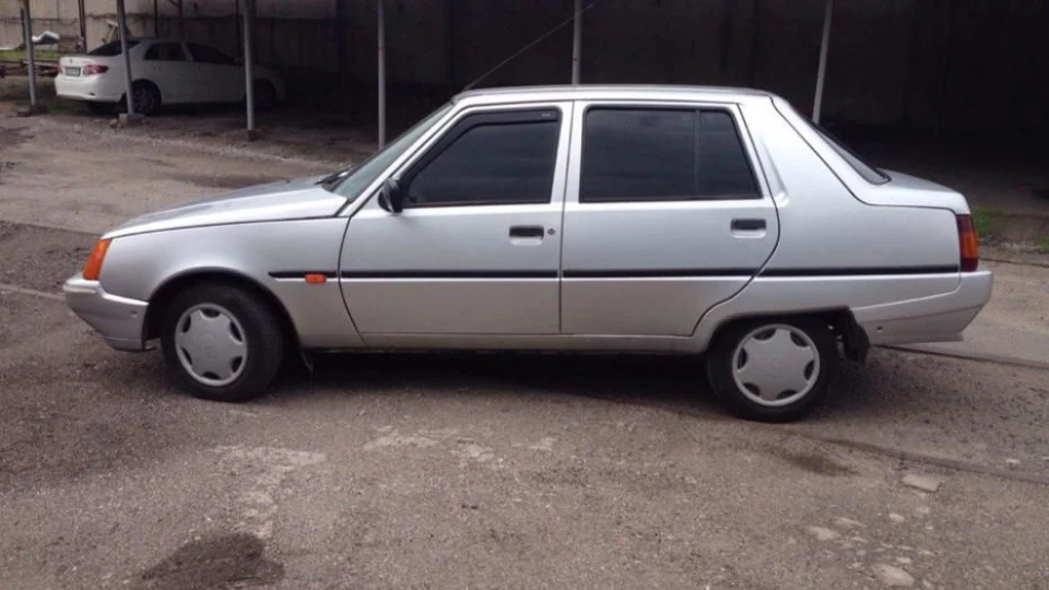 ЗАЗ 1103 Славута Люкс 3