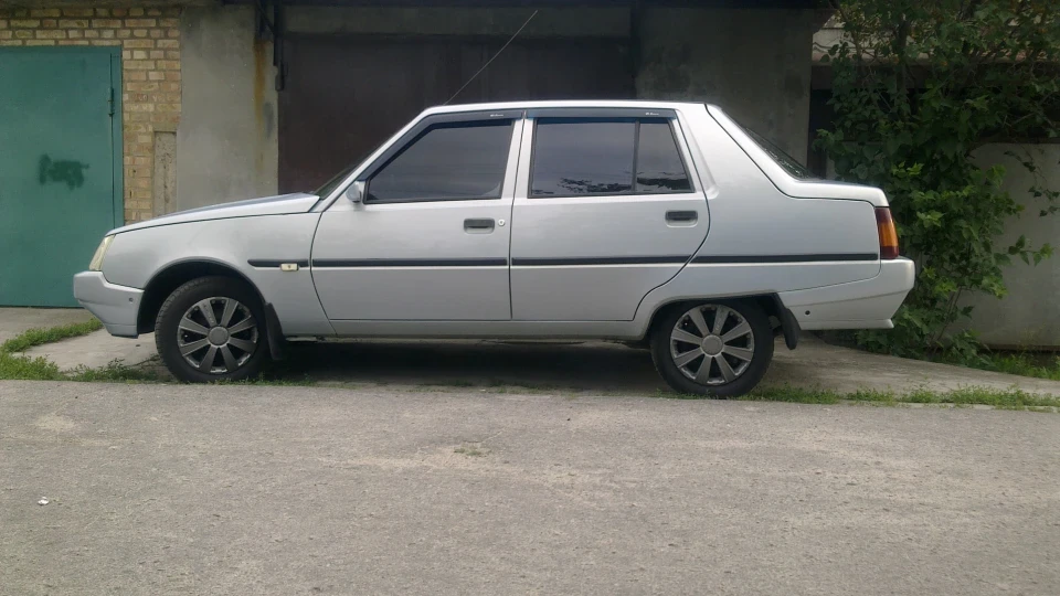 ЗАЗ 1103 ZAVALON 2