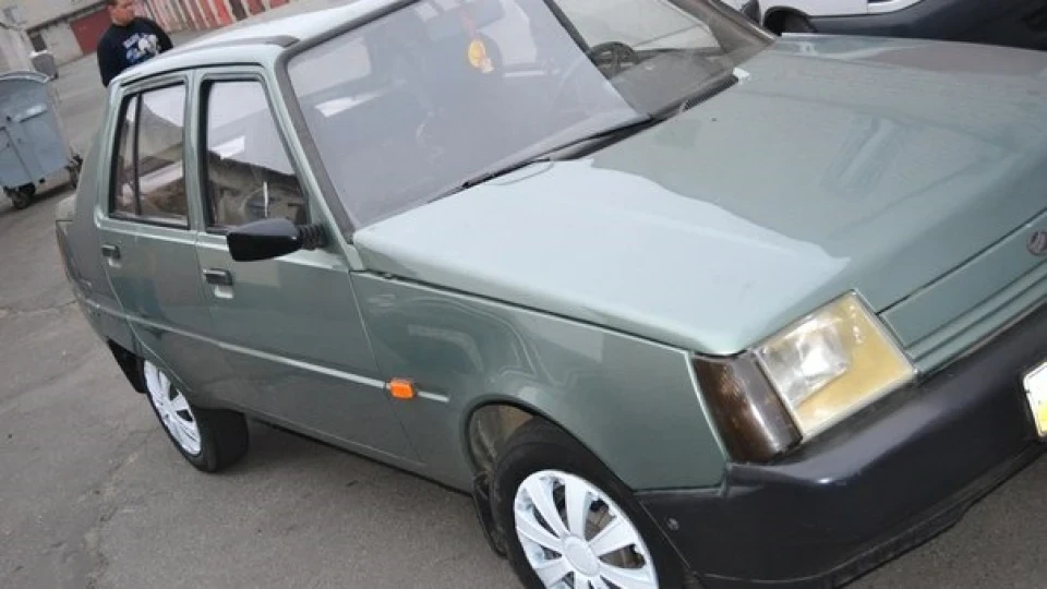 ЗАЗ 1103 ЖОПОВОЗ)