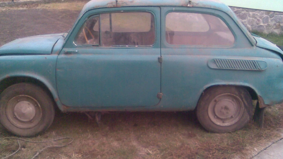 ЗАЗ 965 зелений