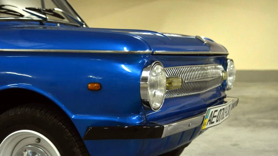 ЗАЗ 966 Яскраво-синій боєць 2