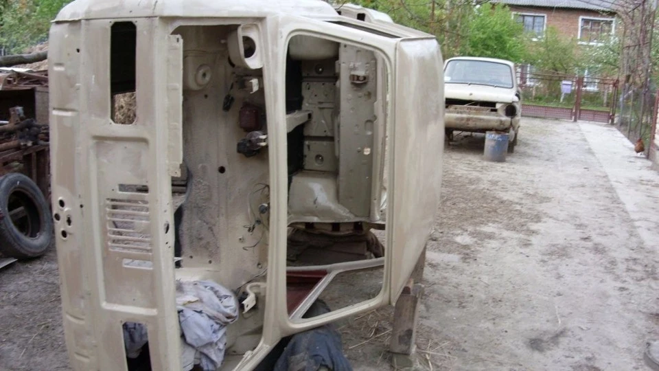 ЗАЗ 968 бежевий 3